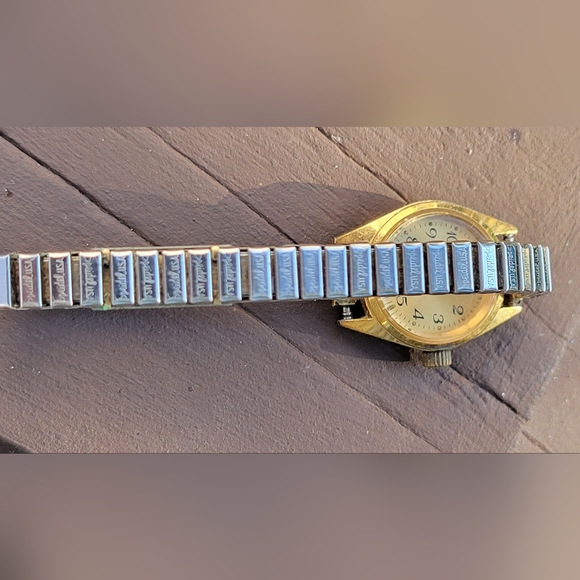 Vintage Ladies Caravelle Watch - Picture 7 of 12